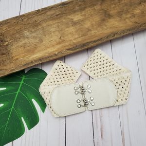 Crochet stretch belt